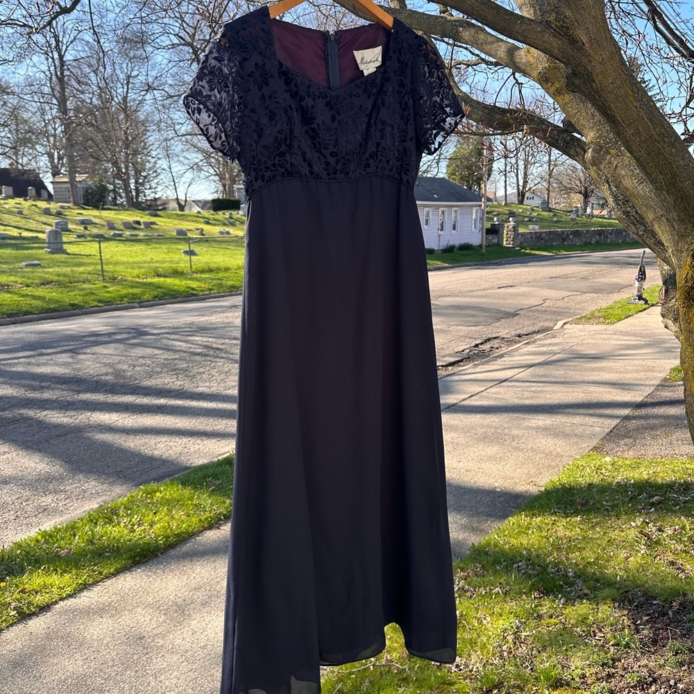 Michelangelo full length formal dress with zip - size 4
